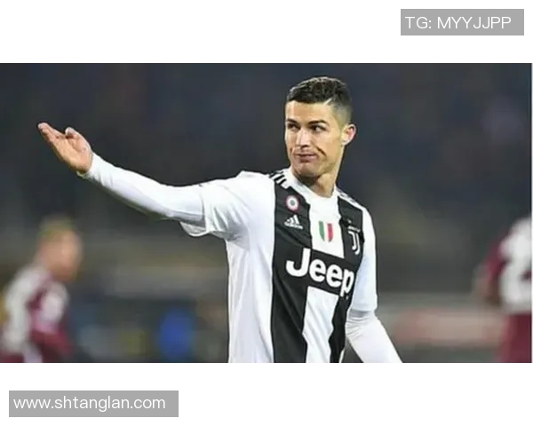 C罗足球明星挂件牌热销让你随时随地感受足球魅力与激情 C罗足球明星挂件牌热销让你随时随地感受足球魅力与激情