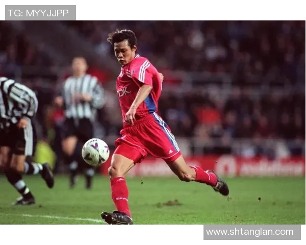 足球明星为何普遍选择年轻时步入婚姻生活的深层原因分析