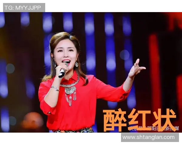 足球明星在采访中深情回忆妻子展现温暖家庭情感