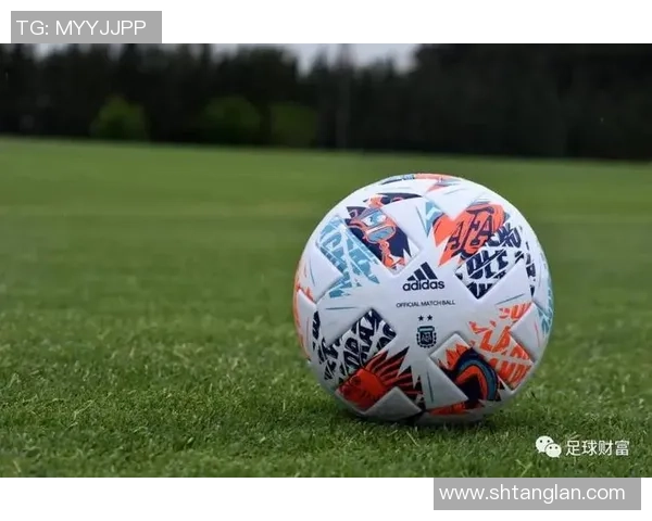 黄军独家解析足球战术与技巧分享我的足球心得与经验之谈